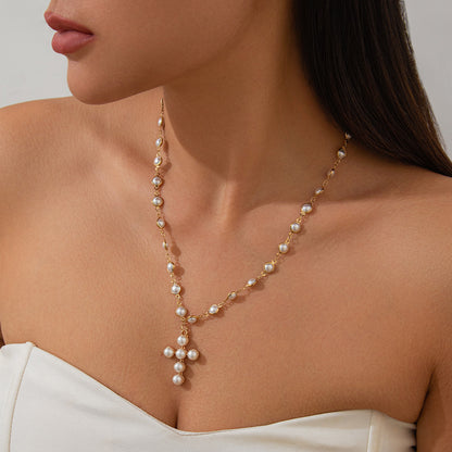 Gothic style cross alloy pendant necklace, fashionable and imitation pearl bead collarbone chain