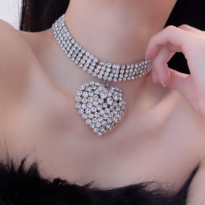 Love hollowed out diamond inlaid retro heavy industry collarbone chain choker necklace for women