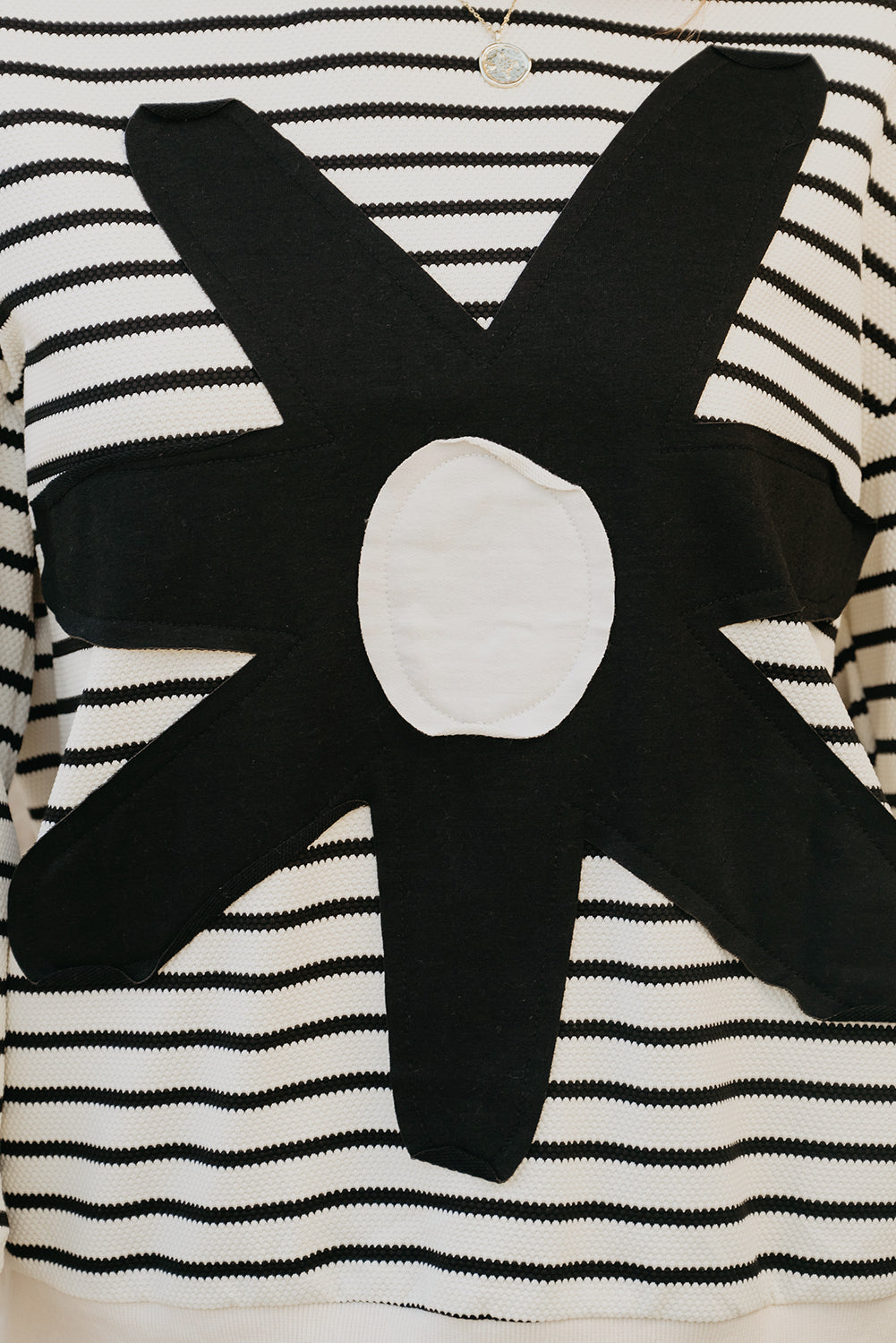 Black white Striped Big Flower Patched 3/4 Sleeve Top