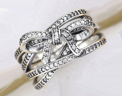 Rhinestone bow ring