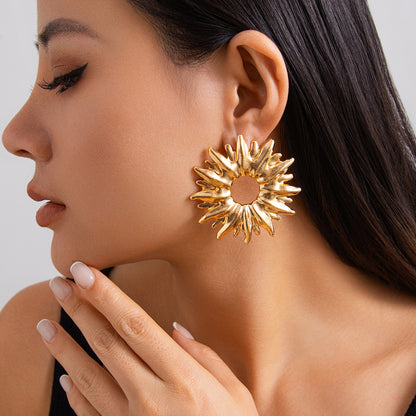 New Fashionable Metallic Hollow Sunflower Earrings with Exaggerated Irregular Earrings