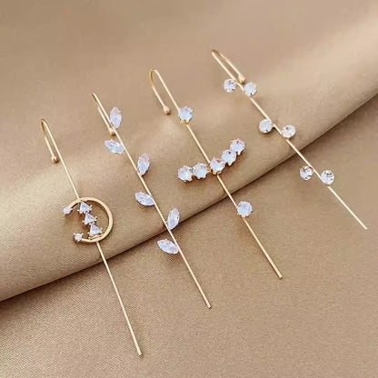 Personalized and minimalist piercing ear needles for women, lightning leaves, earlobe style diagonal earrings