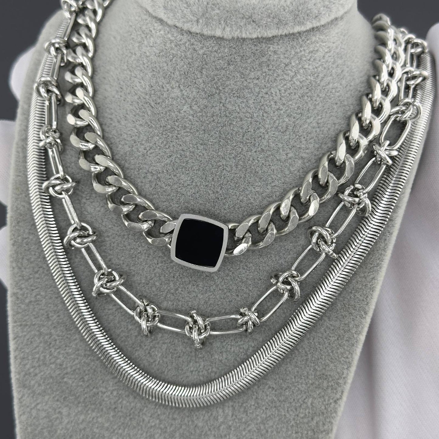 Stainless steel necklace, Intensity