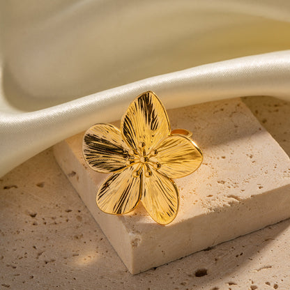 French court style matte retro gold stainless steel flower metal open ring with high-end design 