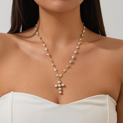 Gothic style cross alloy pendant necklace, fashionable and imitation pearl bead collarbone chain