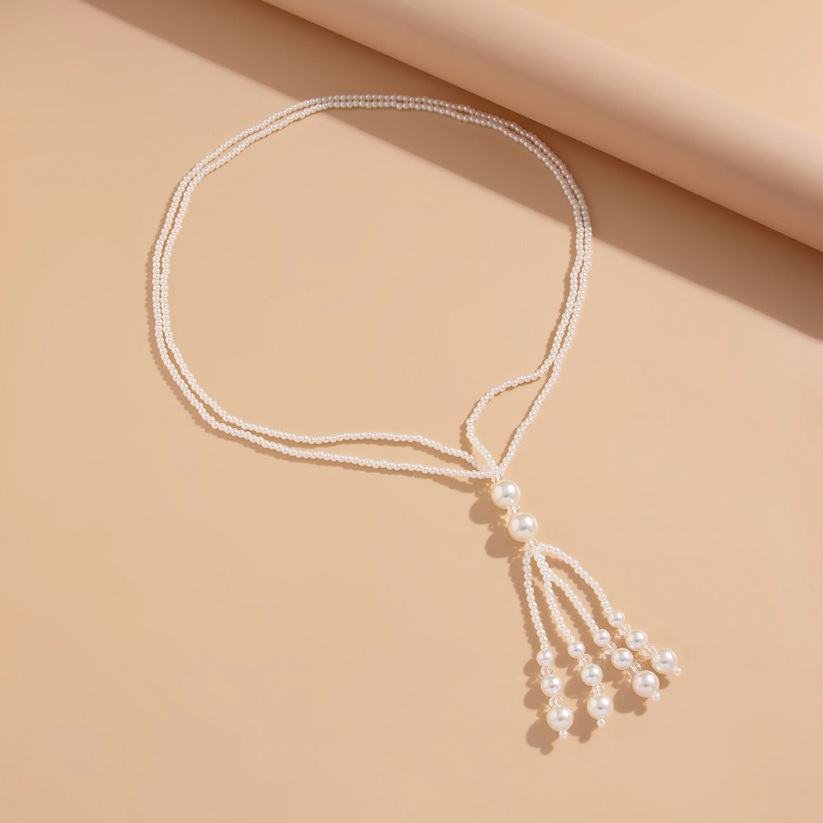 Stylish temperament, pearl tassel necklace, simple and long, beaded crystal collarbone chain style