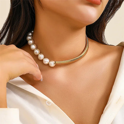 Unique Gothic Asymmetric Imitation Pearl Short Choker Necklace Women Collar Wed Bridal Vintage Clavicle Chain Halloween Jewelry