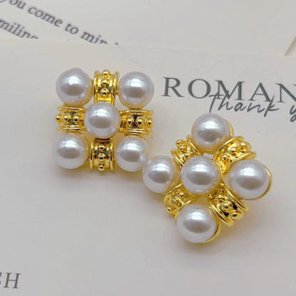 Classic fragrance imitation pearl earrings