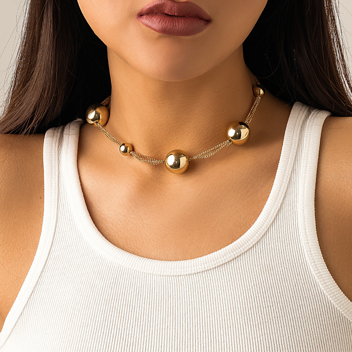 Exaggerated large bead short neck collar for female choker with punk temperament, imitating pearl collar