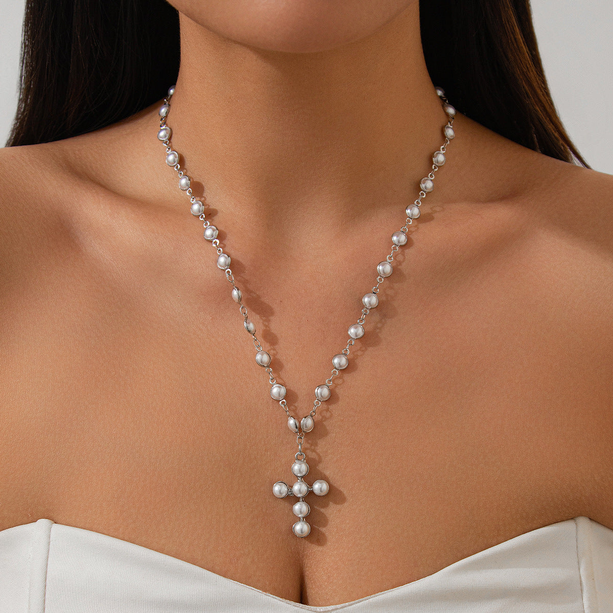 Gothic style cross alloy pendant necklace, fashionable and imitation pearl bead collarbone chain