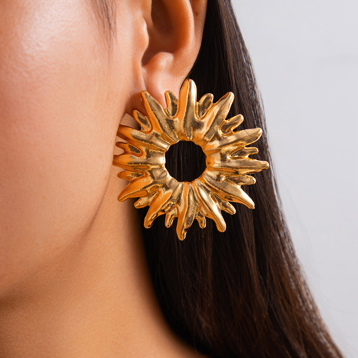 New Fashionable Metallic Hollow Sunflower Earrings with Exaggerated Irregular Earrings