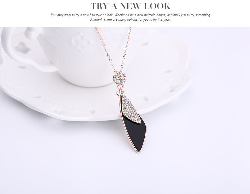 Fashion Crystal Jewelry Set Necklace Earrings