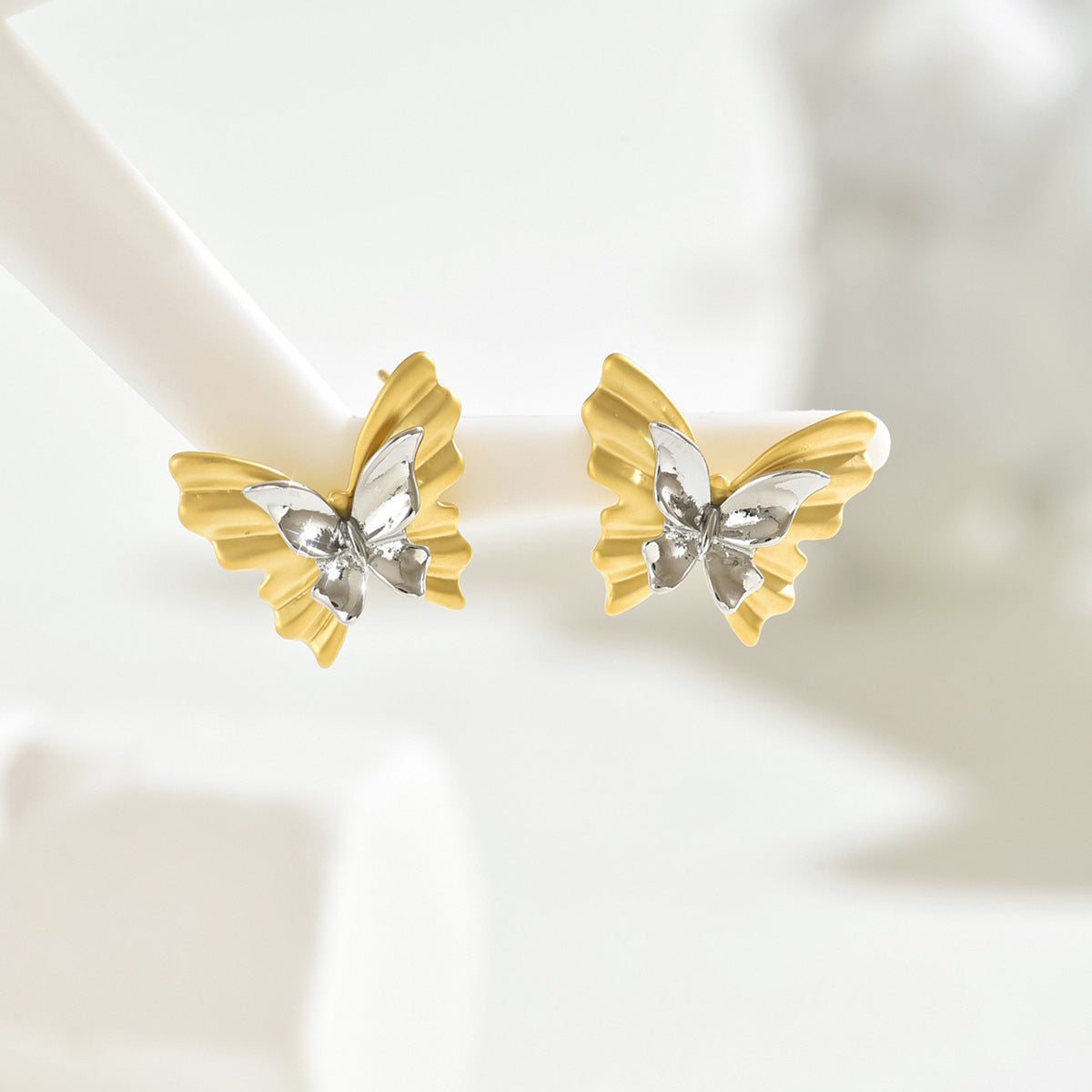 Fashion Lady Butterfly Design Earrings