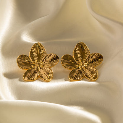 Design Fashion High-end Matte Retro Gold Stainless Steel Flower Stud Earrings